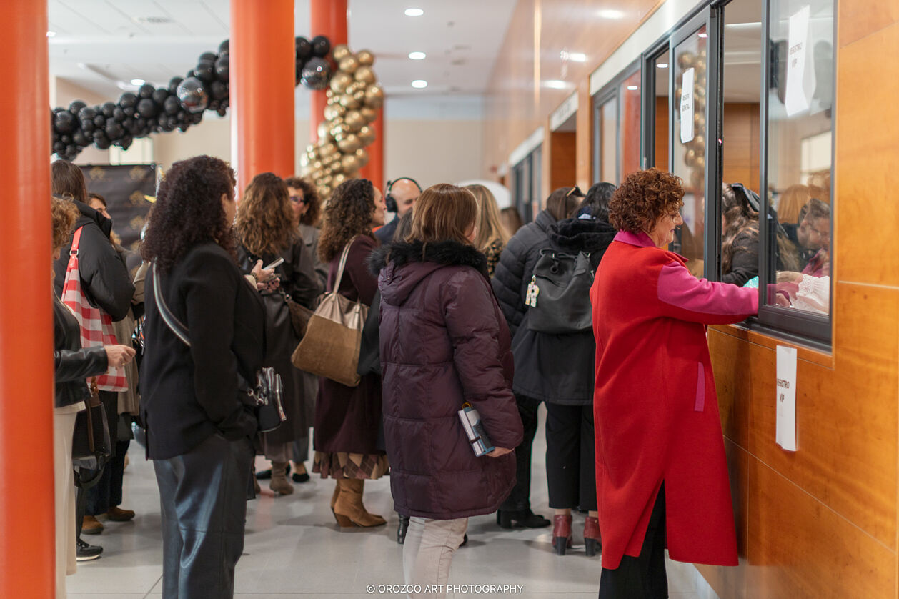 Acreditaciones y bienvenida en Mujeres Brillantes Sevilla